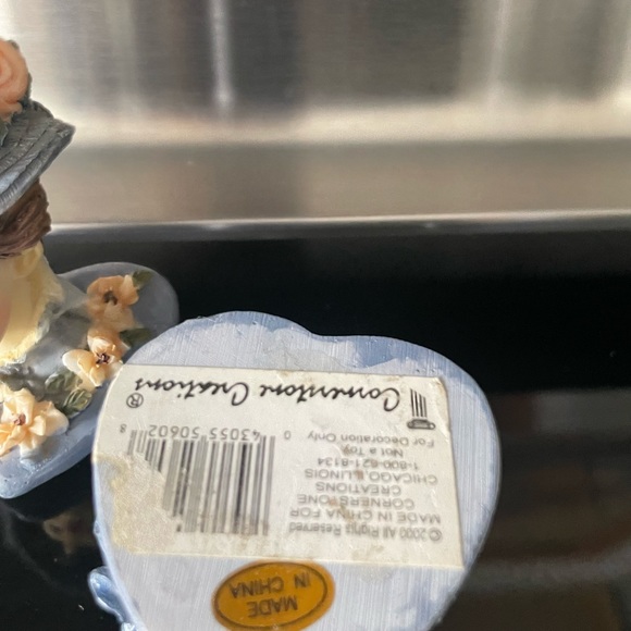 Vintage 1970s Victorian Lady Ring Box Figural Trinket Box - Picture 4 of 4